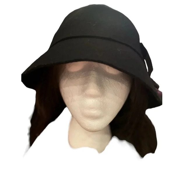 AVINTAGE BLACK WOOL HAT WITH GOLD OUTLINED BOW, FUNNY GIRL VIBES ONE SIZE - Picture 4 of 9